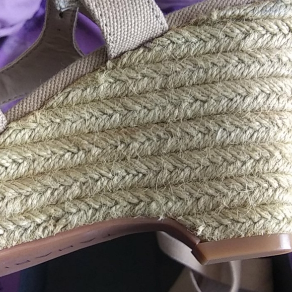 🚨Final Sale, No Price Drops🚨 Women's Elie Tahari Witty Wedge Espadrilles - Picture 5 of 5